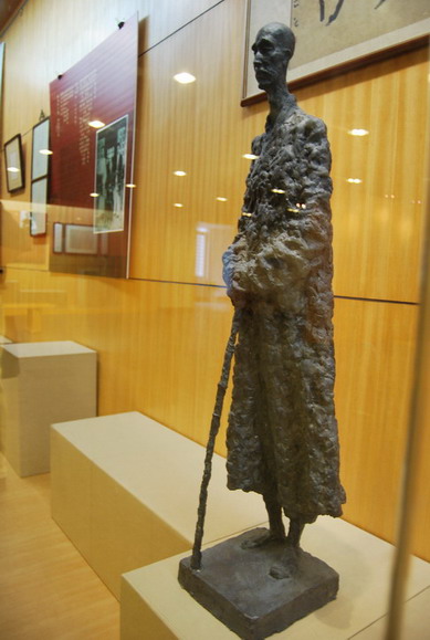 上了下法 大和尚参观弘一大师示寂65周年纪念展(图10) 上了下法 大和尚参观弘一大师示寂65周年纪念展(图10)