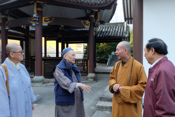 马来西亚竺摩法师的大弟子观音堂住持释文贤、释继仁教授一行来能仁寺朝礼(图6)