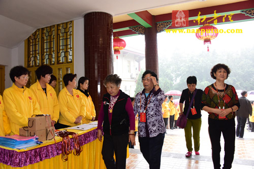 厦门南普陀寺慈善会召开第四次会员代表大会(图2) 厦门南普陀寺慈善会召开第四次会员代表大会(图2)