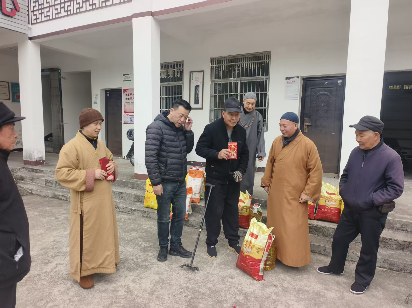 “新春送暖·福泽万家”能仁爱心群开展(图1) “新春送暖·福泽万家”能仁爱心群开展(图1)